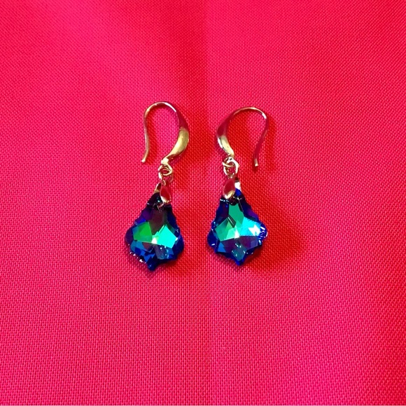 Blue Faceted Faux Gemstone Drop Earrings - Picture 3 of 3